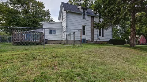 410 E 3rd St, Rock Falls, IL 61071 photo 11