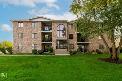 13256 W Circle Drive Pkwy #507, Crestwood, IL 60445