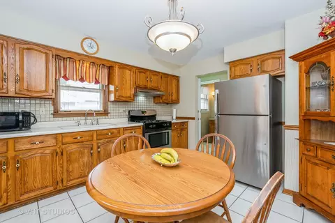 7906 W 73rd St, Bridgeview, IL 60455 photo 7
