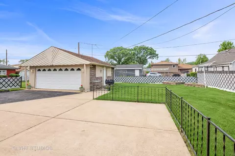 7906 W 73rd St, Bridgeview, IL 60455 photo 14