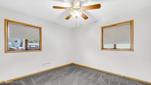 14 Mohawk Dr, Thornton, IL 60476 photo 9