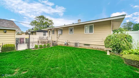 14 Mohawk Dr, Thornton, IL 60476 photo 5