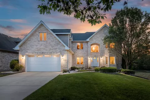 6430 Davane Ct, Downers Grove, IL 60516