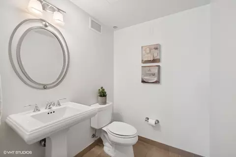 60 E Monroe St #2301, Chicago, IL 60603 photo 25