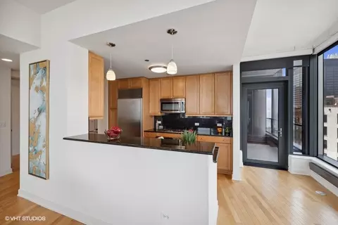 60 E Monroe St #2301, Chicago, IL 60603 photo 10