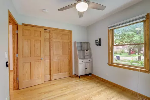 321 E Washington St, Des Plaines, IL 60016 photo 7