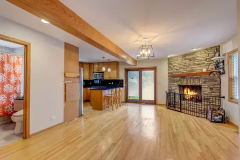 321 E Washington St, Des Plaines, IL 60016 photo 4