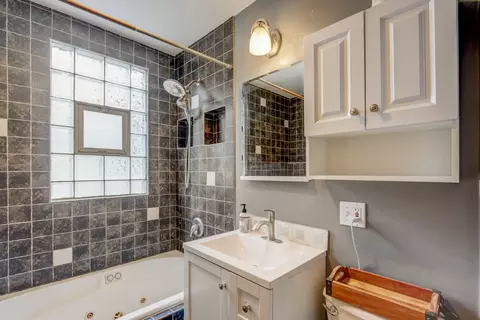321 E Washington St, Des Plaines, IL 60016 photo 10
