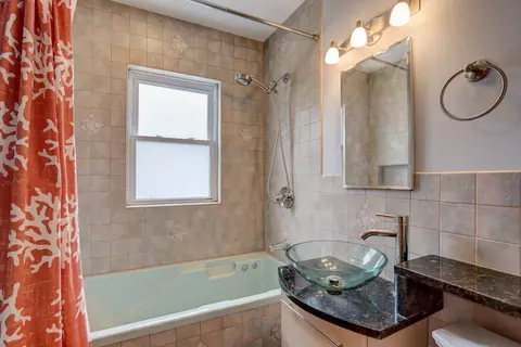 321 E Washington St, Des Plaines, IL 60016 photo 6