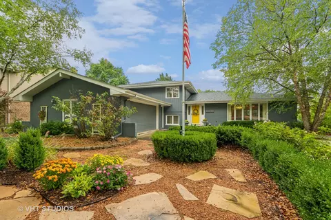 8261 Legend Ln, Orland Park, IL 60462