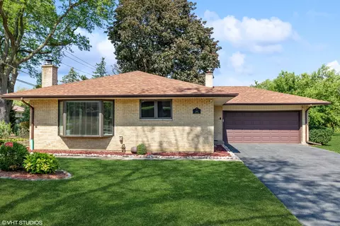 1416 E Green Ln, Mount Prospect, IL 60056