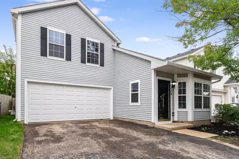 1776 Linden Park Ln, Aurora, IL 60504