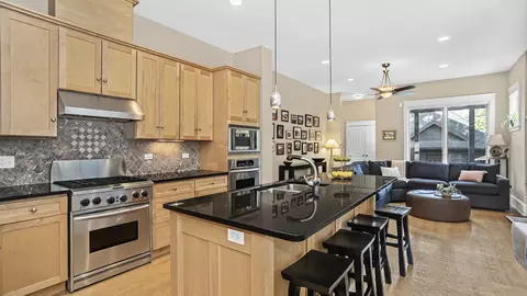 2014 Harrison St, Evanston, IL 60201 photo 12