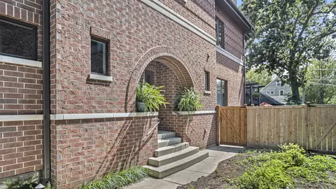 2014 Harrison St, Evanston, IL 60201 photo 4