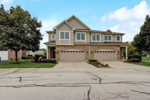 21 E Moseley Rd, Palatine, IL 60074