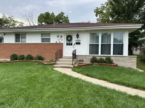 1724 Elizabeth Ave, North Chicago, IL 60064