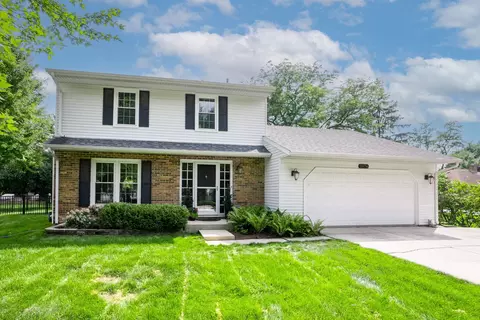 2076 South St, Geneva, IL 60134