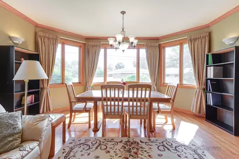 1865 Everett Ave, Des Plaines, IL 60018 photo 9