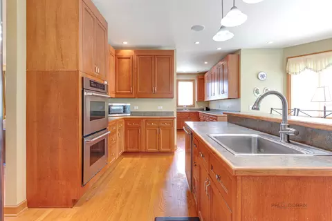 1865 Everett Ave, Des Plaines, IL 60018 photo 10