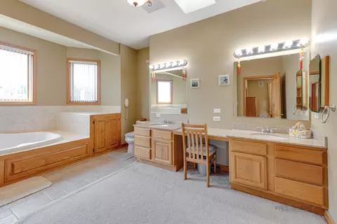 1865 Everett Ave, Des Plaines, IL 60018 photo 25
