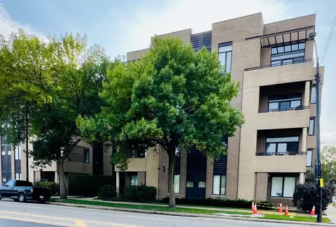 2409 W Catalpa Ave #303, Chicago, IL 60625