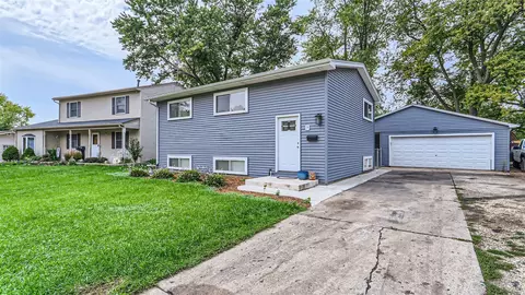 7 Curtmar Ct, Montgomery, IL 60538