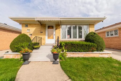 5025 N Ridgewood Ave, Norridge, IL 60706