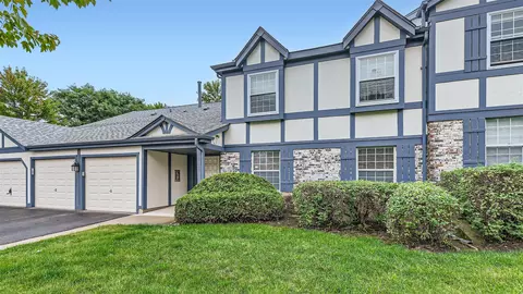105 Superior Ct #N1, Schaumburg, IL 60193