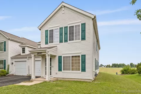2840 Providence Ln, Montgomery, IL 60538