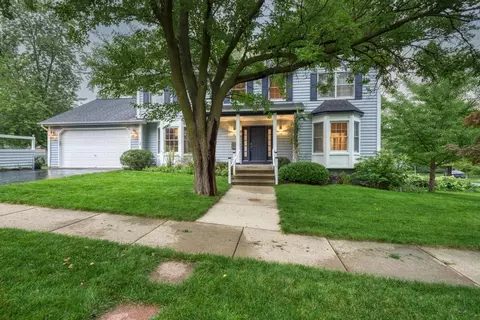 202 N Wilmette Ave, Westmont, IL 60559