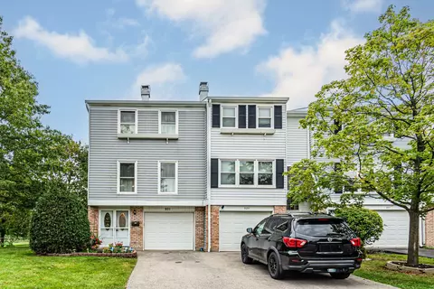931 Banbury Ct, Schaumburg, IL 60194