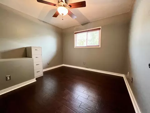 704 Devonshire Dr, Champaign, IL 61820 photo 21
