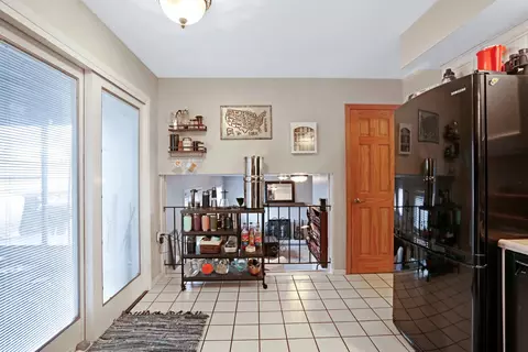 704 Devonshire Dr, Champaign, IL 61820 photo 12