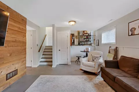 704 Devonshire Dr, Champaign, IL 61820 photo 25