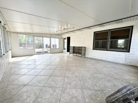 704 Devonshire Dr, Champaign, IL 61820 photo 32