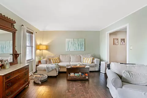 704 Devonshire Dr, Champaign, IL 61820 photo 7