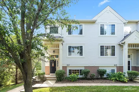 917 Pheasant Trl, Saint Charles, IL 60174