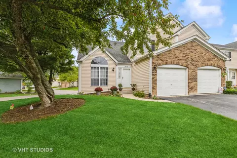 4310 Buckingham Dr, Gurnee, IL 60031