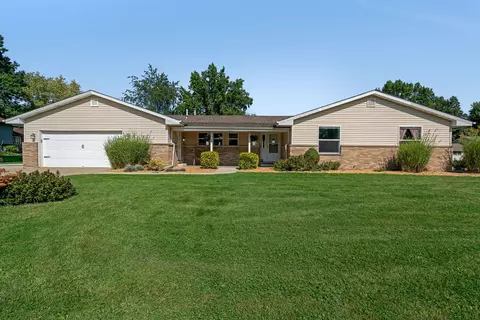 900 Charles St, Morris, IL 60450