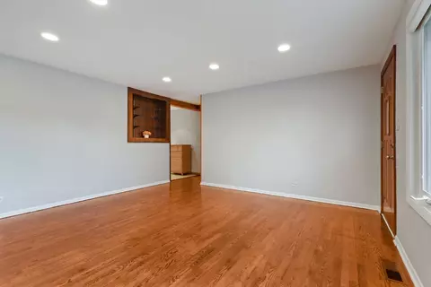 7108 Stanford Dr, Bridgeview, IL 60455 photo 5