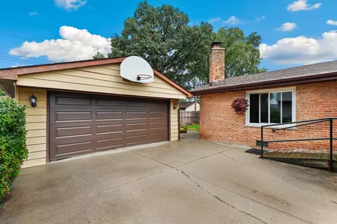 7108 Stanford Dr, Bridgeview, IL 60455 photo 21