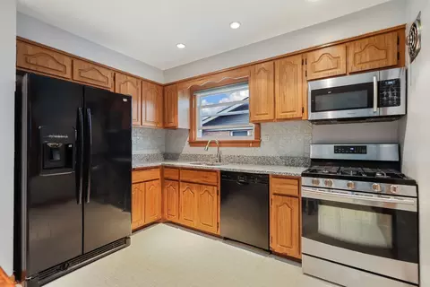 7108 Stanford Dr, Bridgeview, IL 60455 photo 6