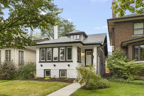 47 Le Moyne Pkwy, Oak Park, IL 60302