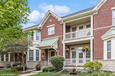 2468 Violet St, Glenview, IL 60026