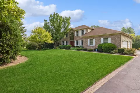 555 Anthony Trl, Northbrook, IL 60062