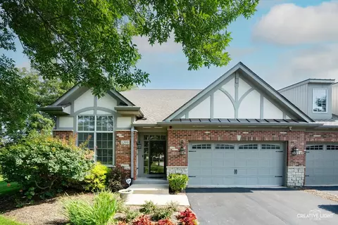 1299 Stonebriar Ct, Naperville, IL 60540