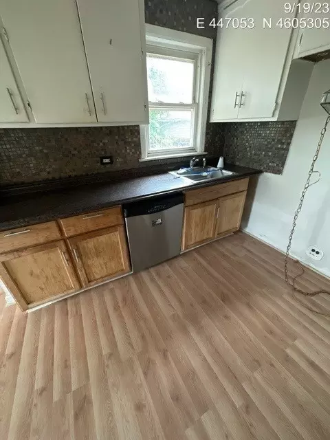 16054 Emerald Ave, Harvey, IL 60426 photo 5