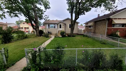 1532 N 16th Ave, Melrose Park, IL 60160