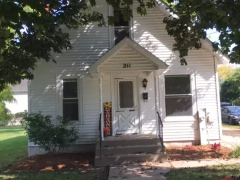 211 Locust St, Marengo, IL 60152