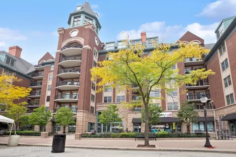 44 N Vail Ave #612, Arlington Heights, IL 60005